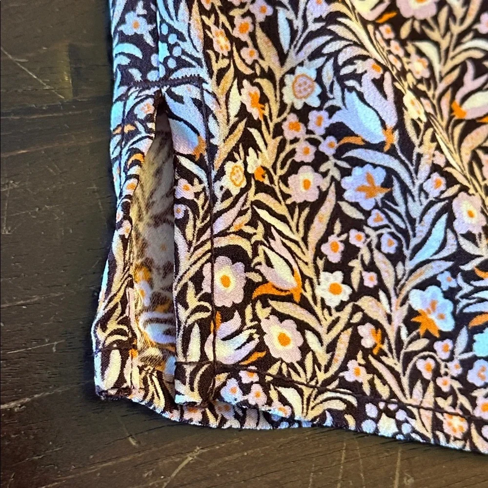 J. Crew Puff Sleeve Satin Back Crepe Top Floral Flourish Size XS brown EUC